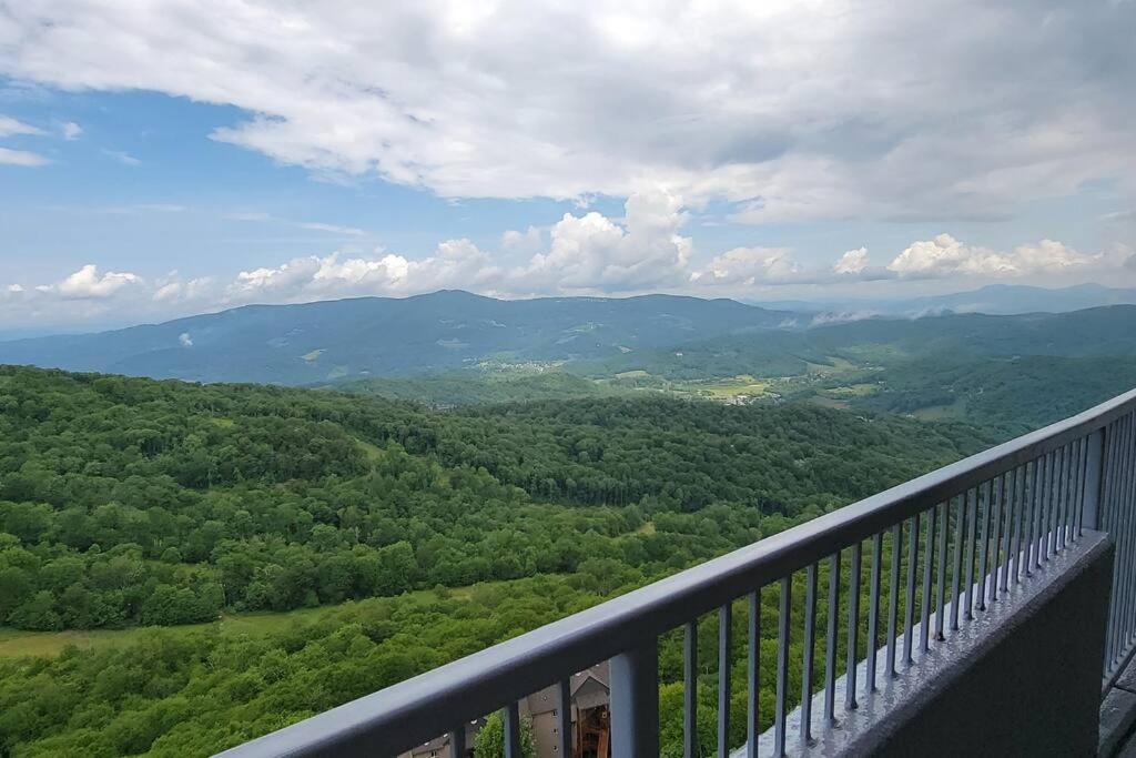 Altitude Adjustment atop Sugar Mountain at Sugar Top Bagian luar foto